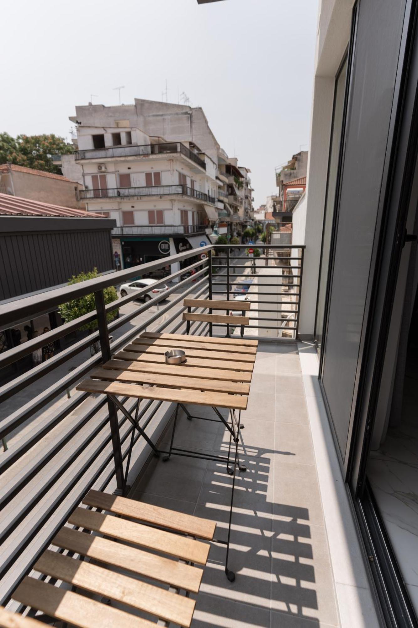 Δ17 Suites & Apartments Larissa Ngoại thất bức ảnh