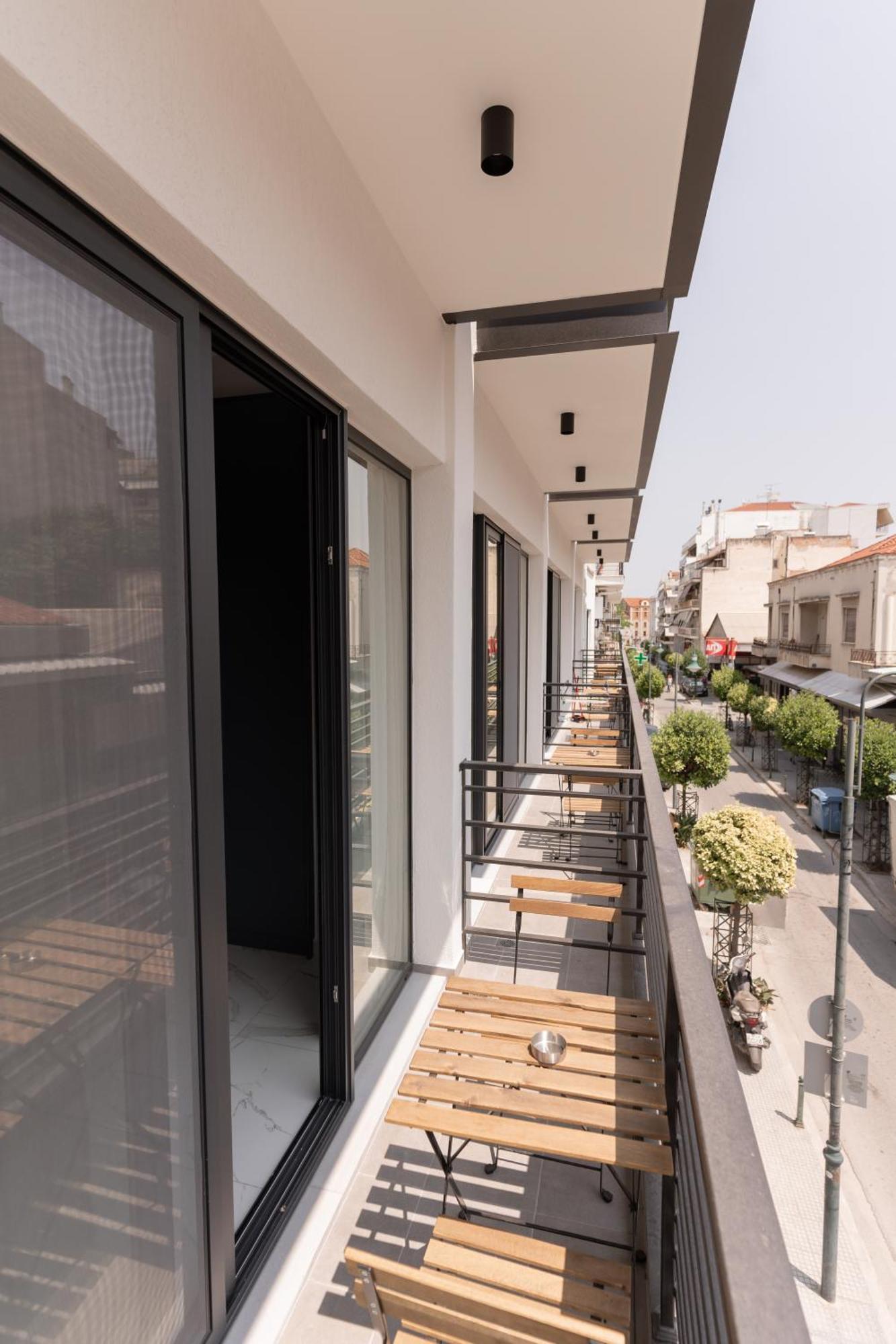 Δ17 Suites & Apartments Larissa Ngoại thất bức ảnh